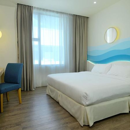 Oceania Hotel Kota Kinabalu Exterior foto