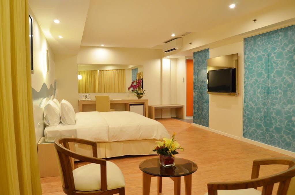 Oceania Hotel Kota Kinabalu Exterior foto